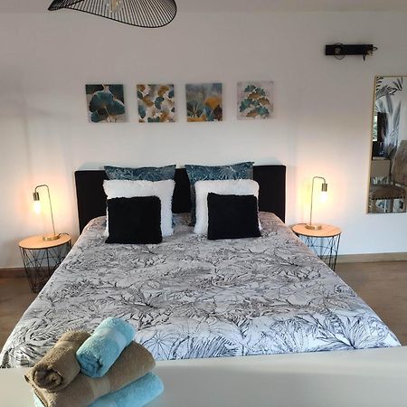 La Tourelle Suite Cosy Entre Vignoble Aixois Et Luberon Le Puy-Sainte-Réparade Εξωτερικό φωτογραφία