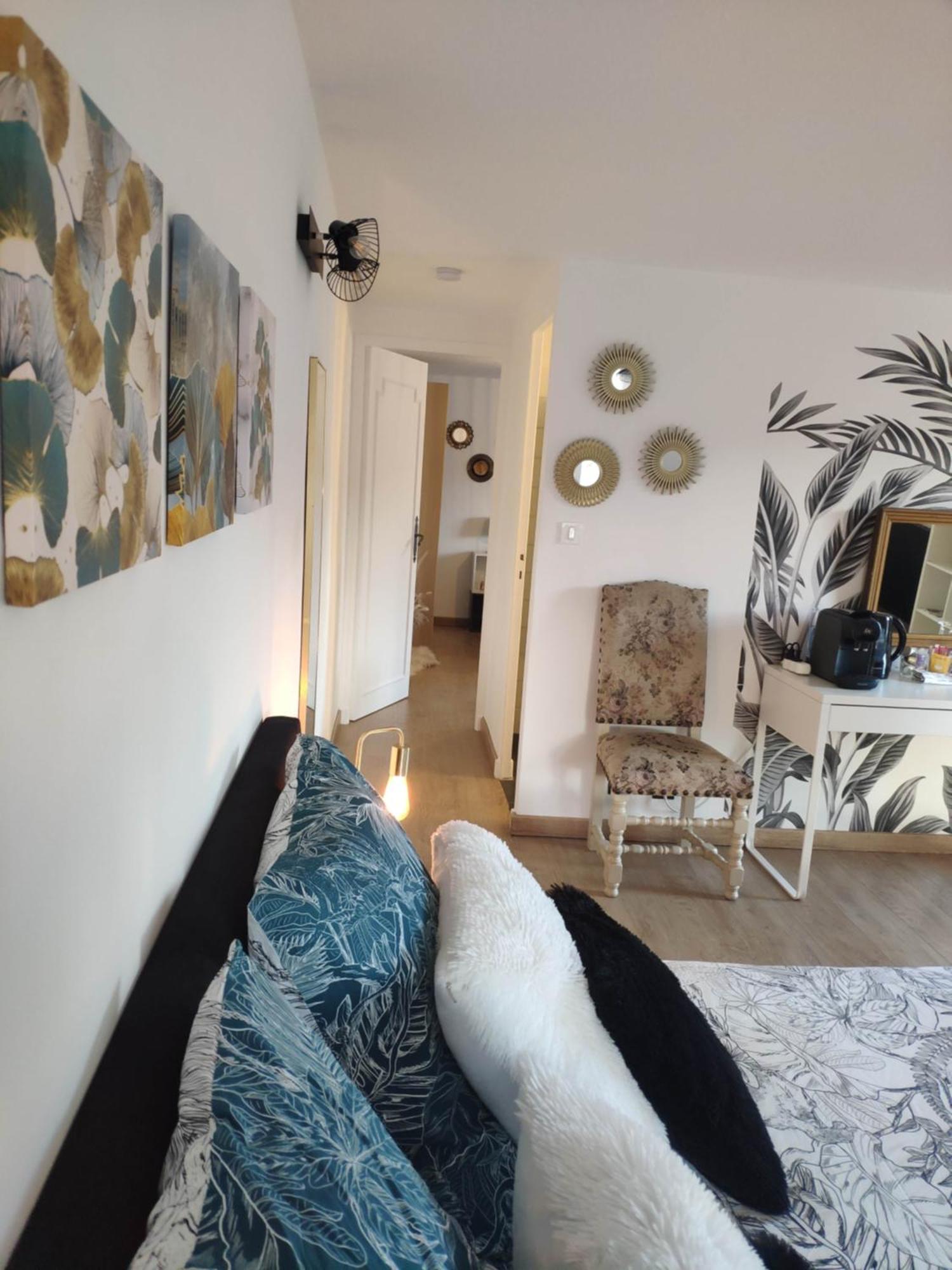 La Tourelle Suite Cosy Entre Vignoble Aixois Et Luberon Le Puy-Sainte-Réparade Εξωτερικό φωτογραφία