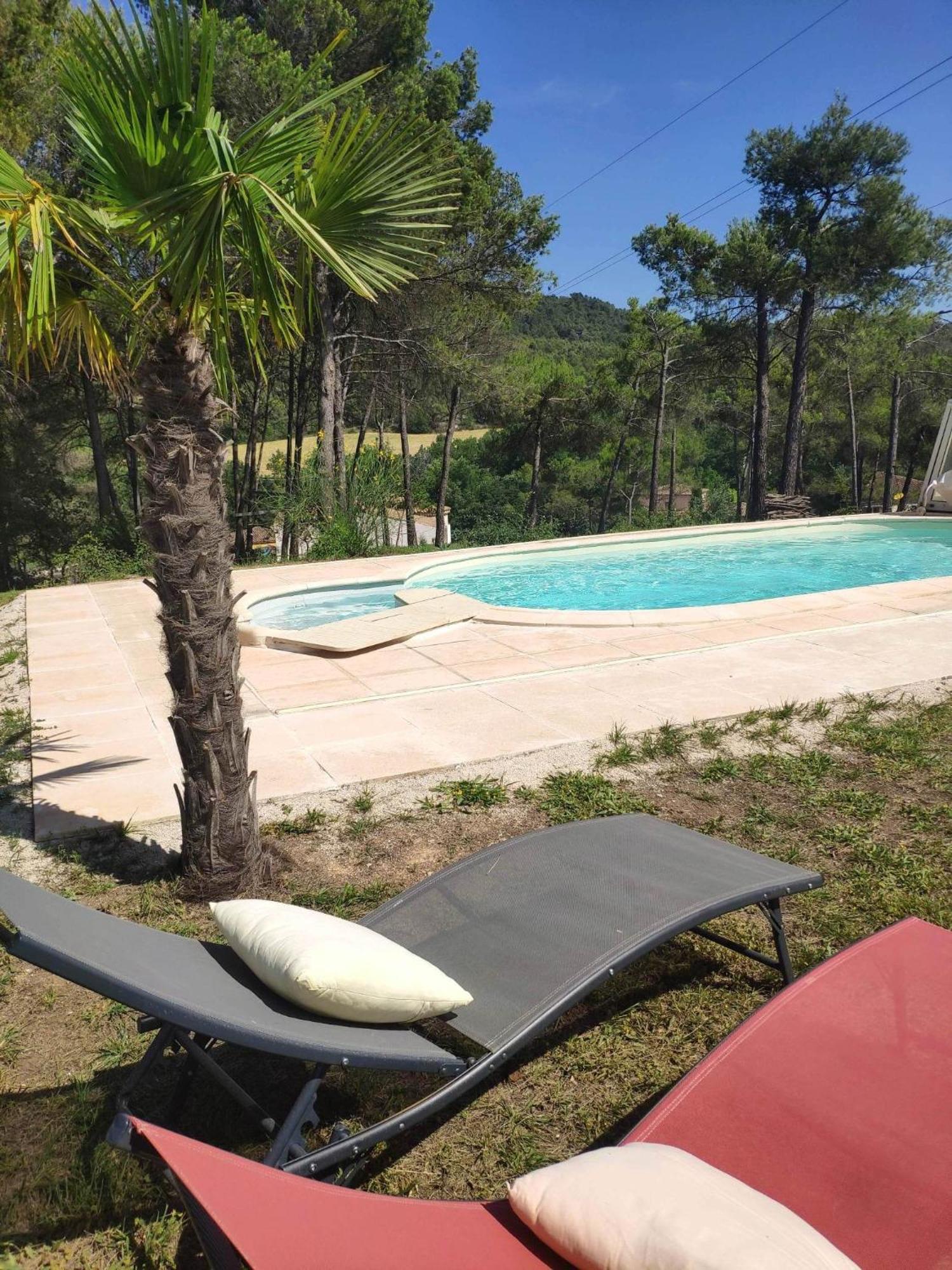 La Tourelle Suite Cosy Entre Vignoble Aixois Et Luberon Le Puy-Sainte-Réparade Εξωτερικό φωτογραφία